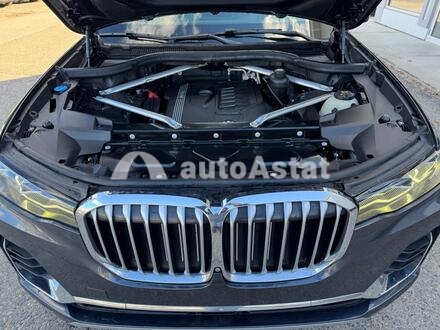 2019 BMW #8