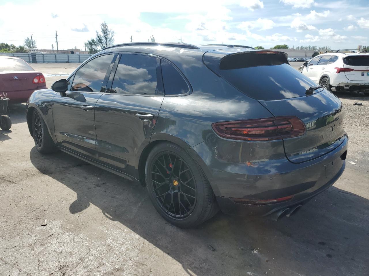 2017 Porsche #2