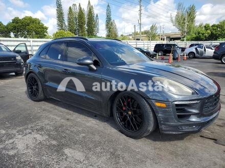 2017 Porsche #4