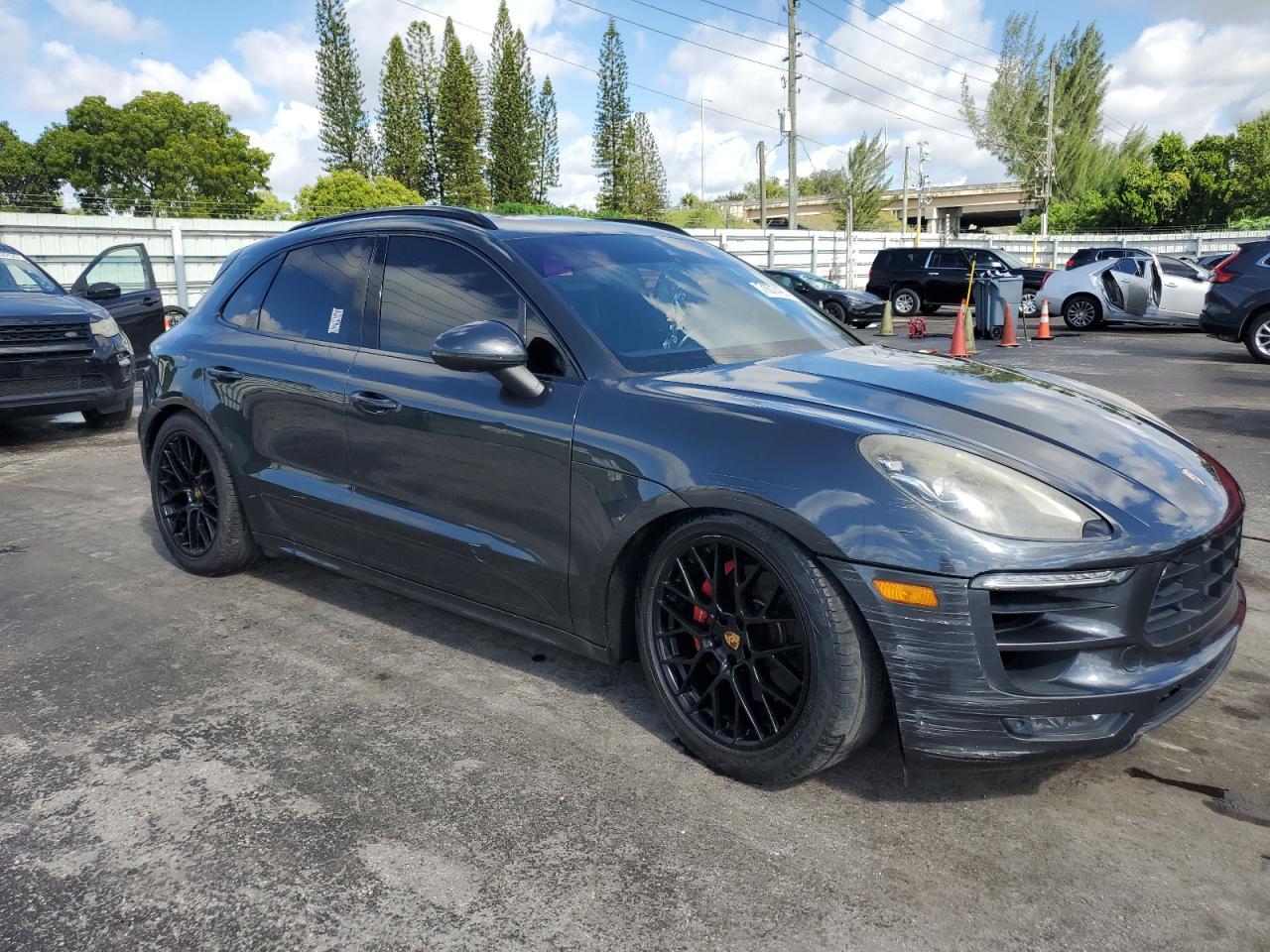 2017 Porsche #4