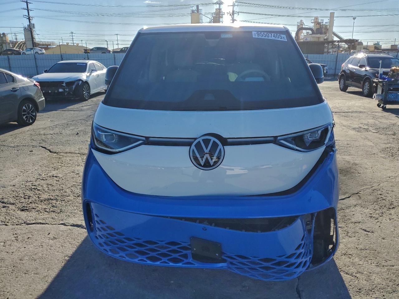 2025 Volkswagen #5