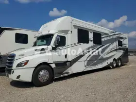 2024 Freightliner Cascadia 126 #2