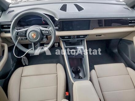 2025 Porsche #8