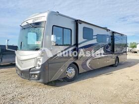 2022 Freightliner X-Line Motorhome #2