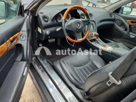 2011 Mercedes-Benz #8
