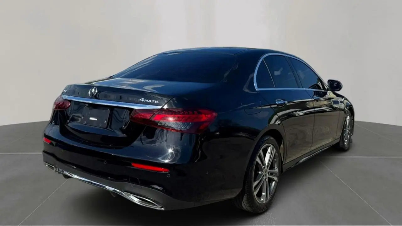 2022 Mercedes-Benz #4