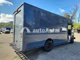 2020 Freightliner MT45 Chassis - 18 Step-Van W/ Shelves #3