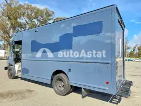 2020 Freightliner MT45 Chassis - 18 Step-Van W/ Shelves #2