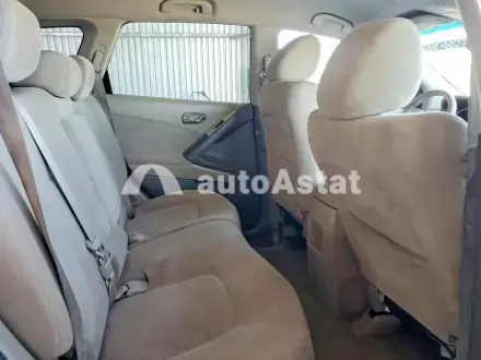 2010 Nissan #11