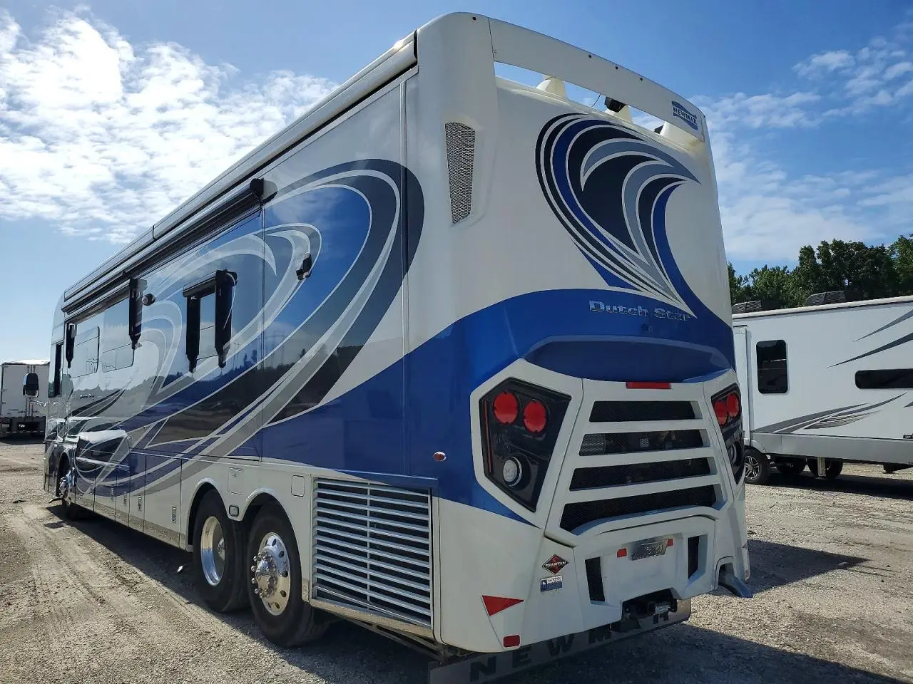2022 Spartan Motors #3