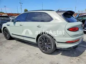 2023 Bentley Bentayga #2