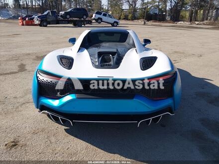 2025 McLaren #16