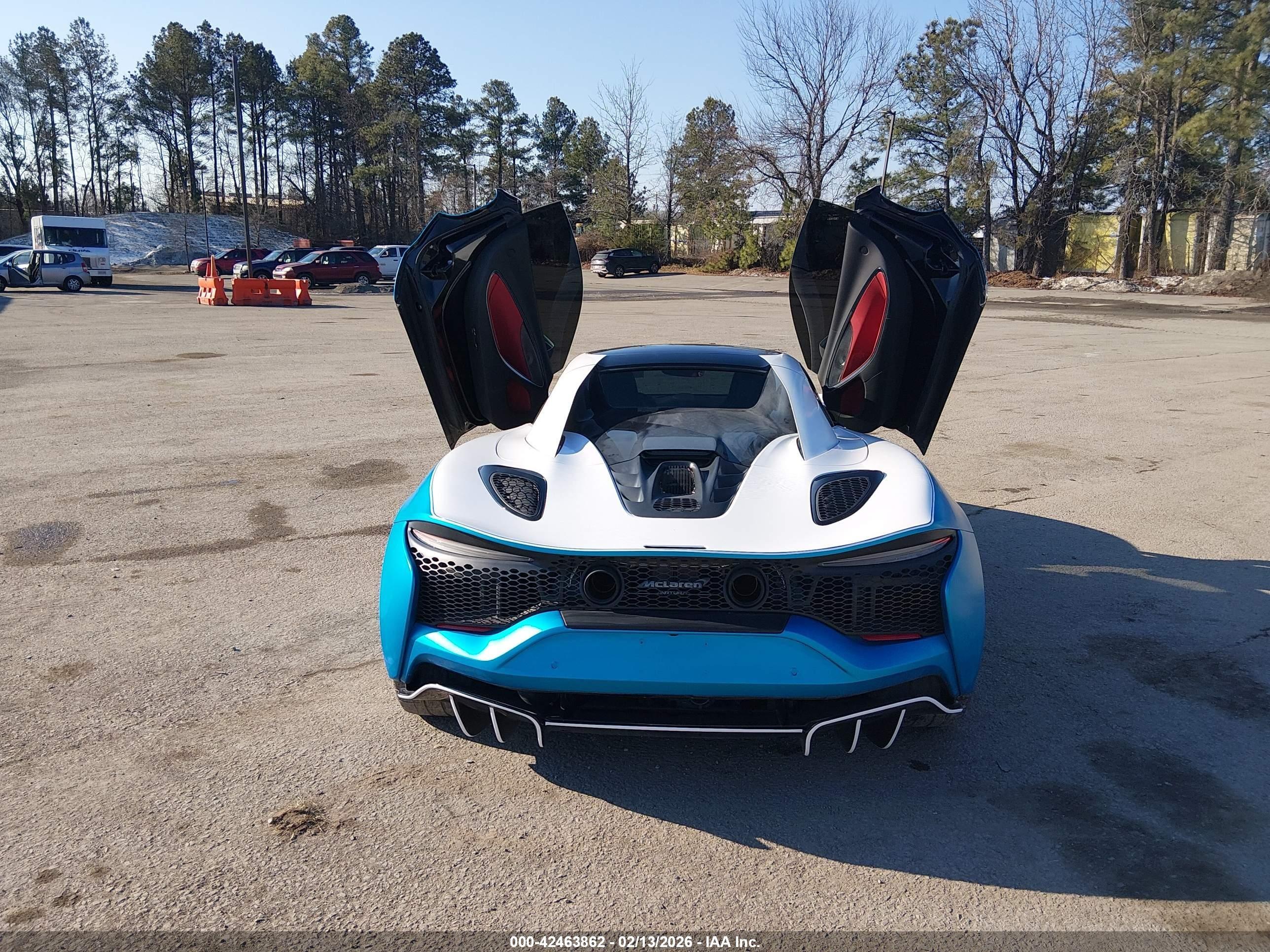2025 McLaren #17