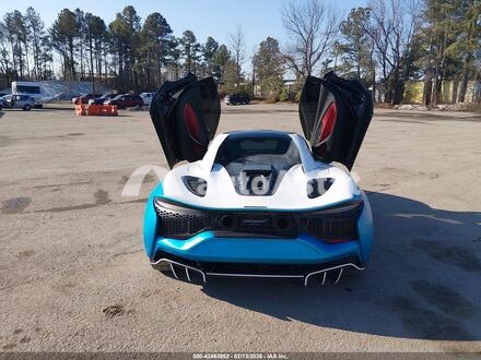 2025 McLaren #17