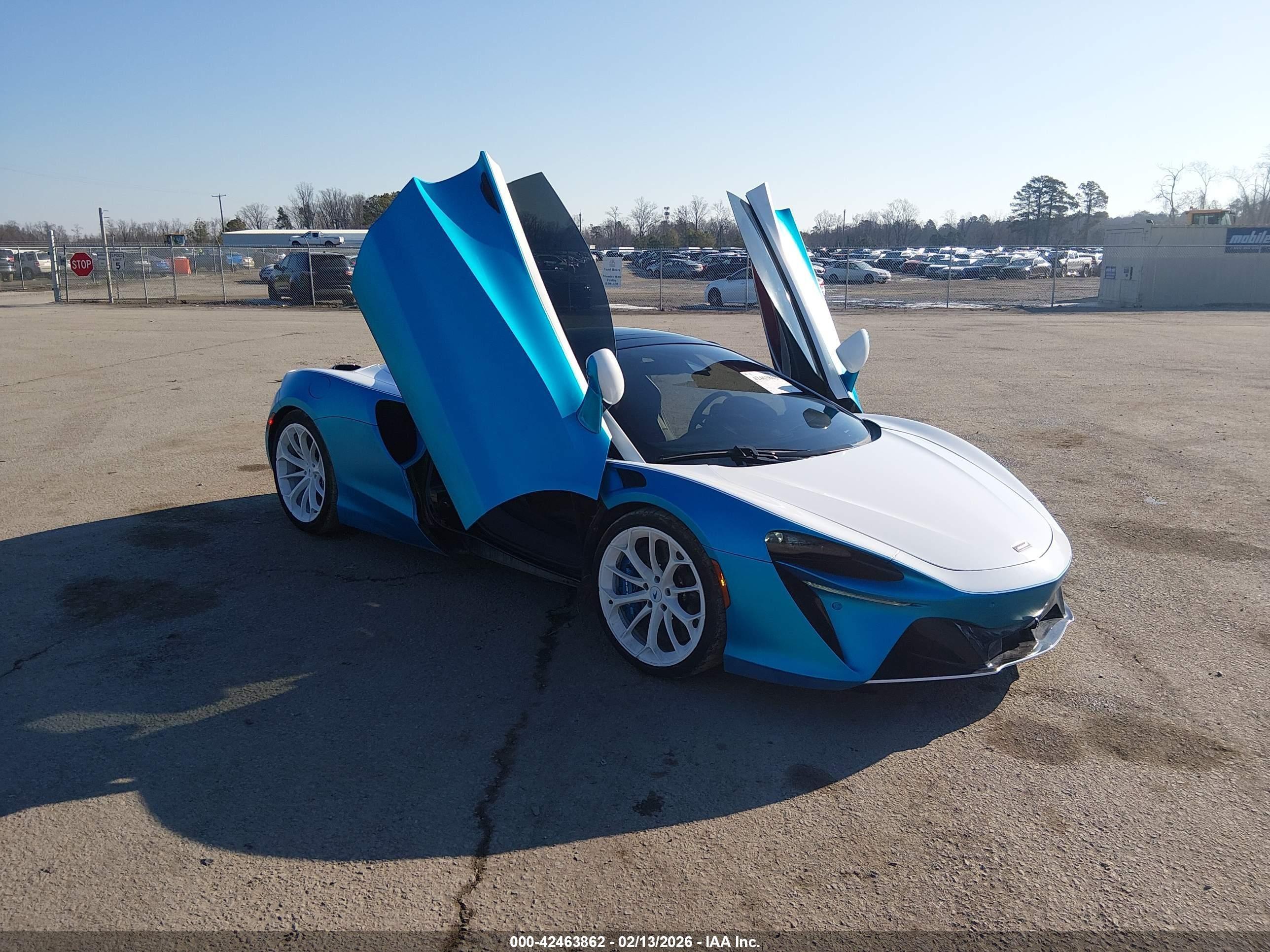 2025 McLaren #18