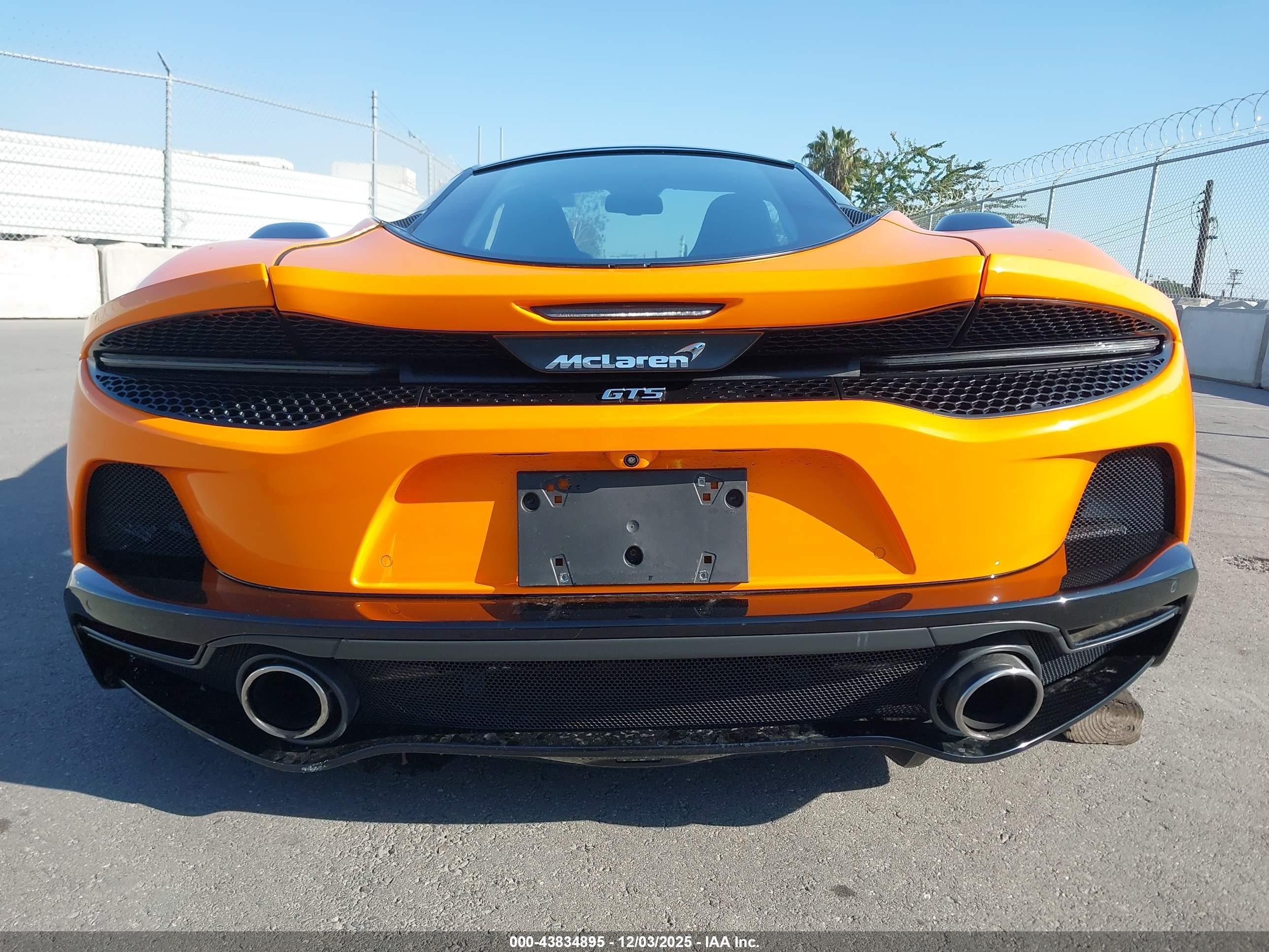 2025 McLaren #16