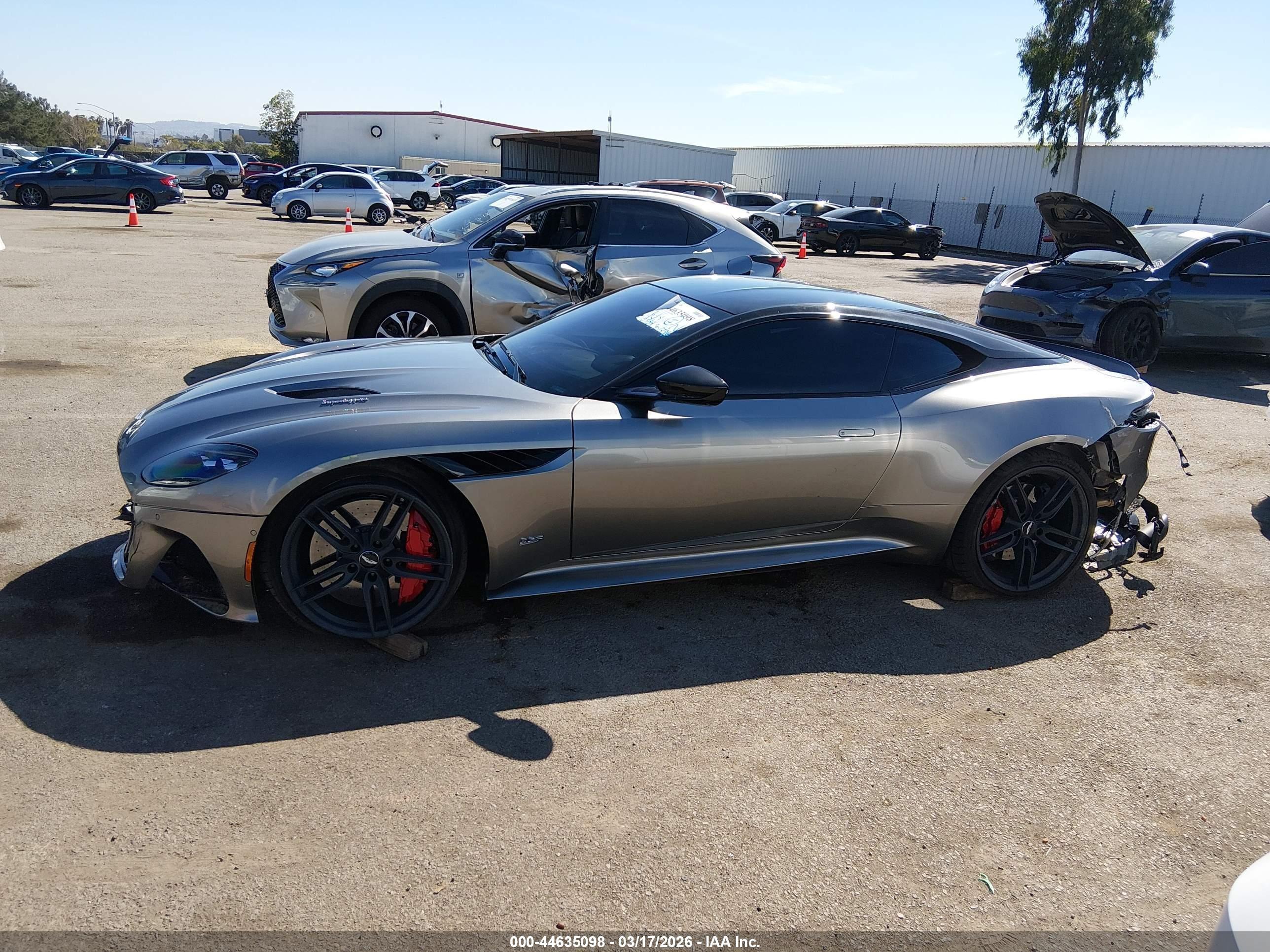 2019 Aston Martin #15